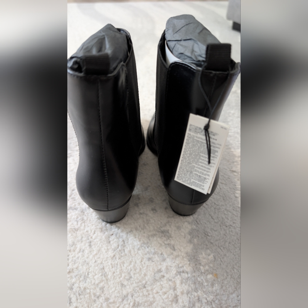 BNIB Gap Women's Black Chelsea Ankle Boots - Sleek Pointed Toe - 8 - Picture 6 of 9